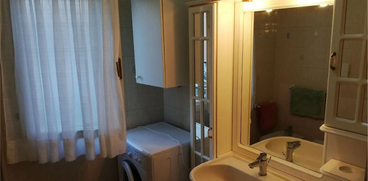 Casa Colibrì bordighera appartamento 80mt dal mare 0*,  Italia
